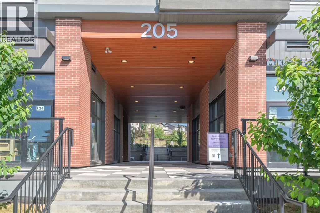 217, 205 Spring Creek Common SW