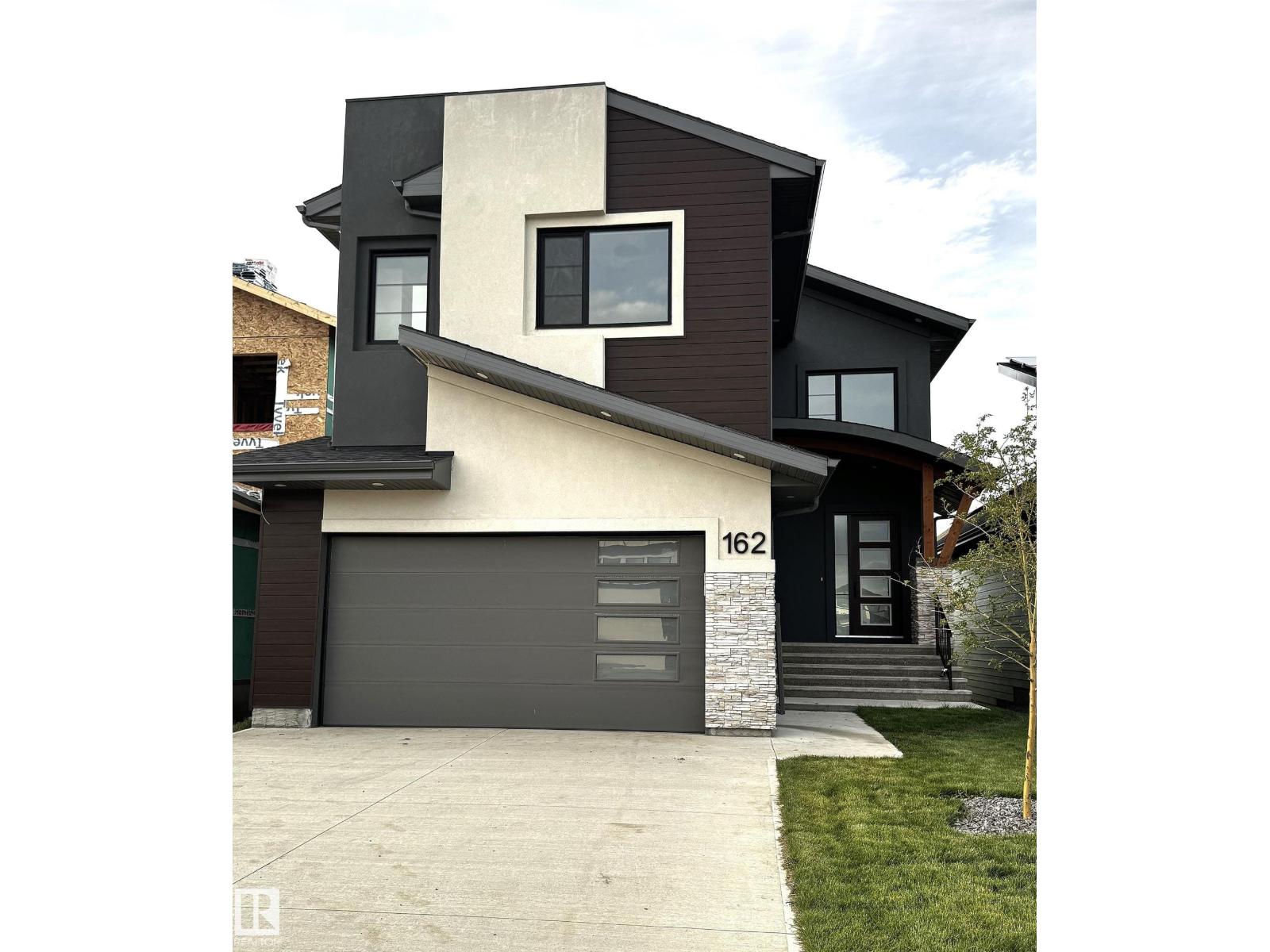 162 EDGEWATER CI