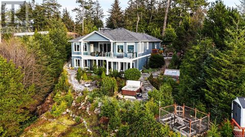 7420 Thornton Hts Sooke BC V9Z1L8
