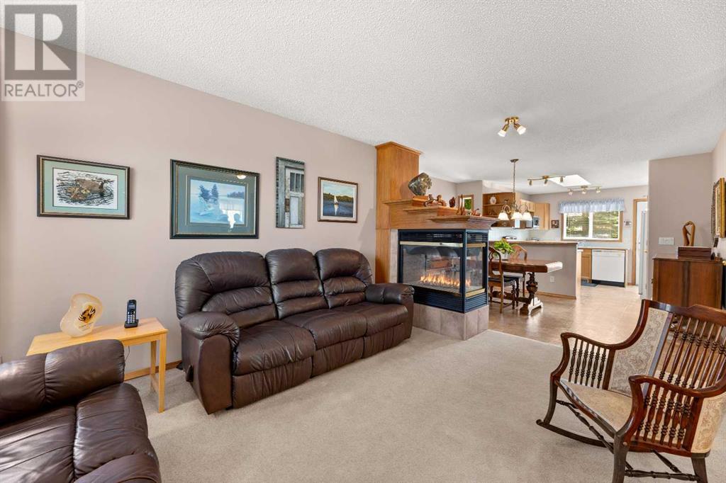 164 Stonegate Close NW