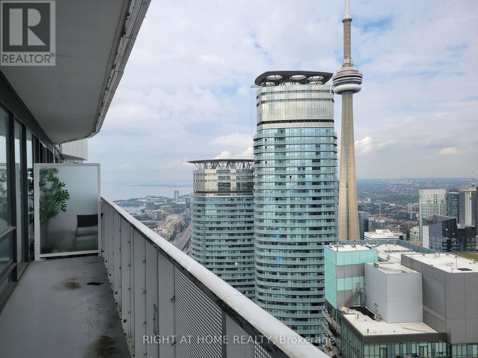Photo 1 of 17 — 100 Harbour Street 6504, Toronto, ON M5J0B5