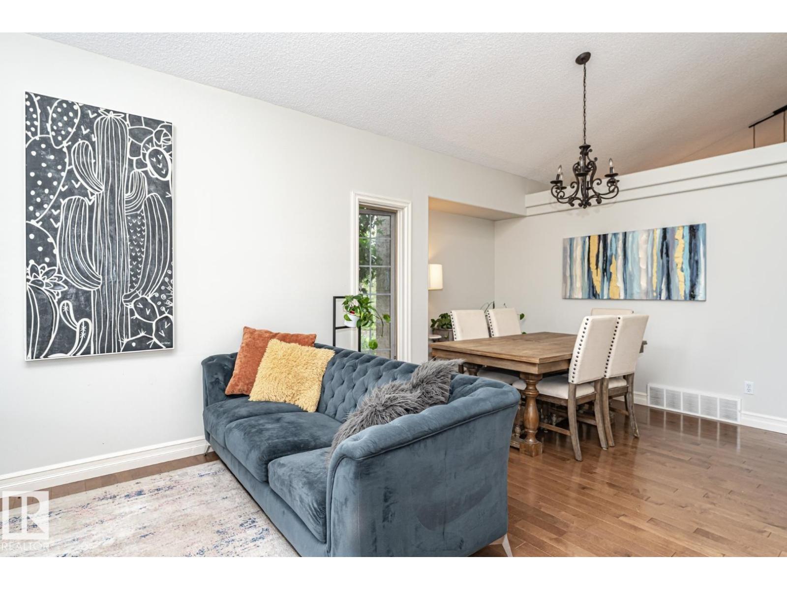 160 CARLSON CL NW