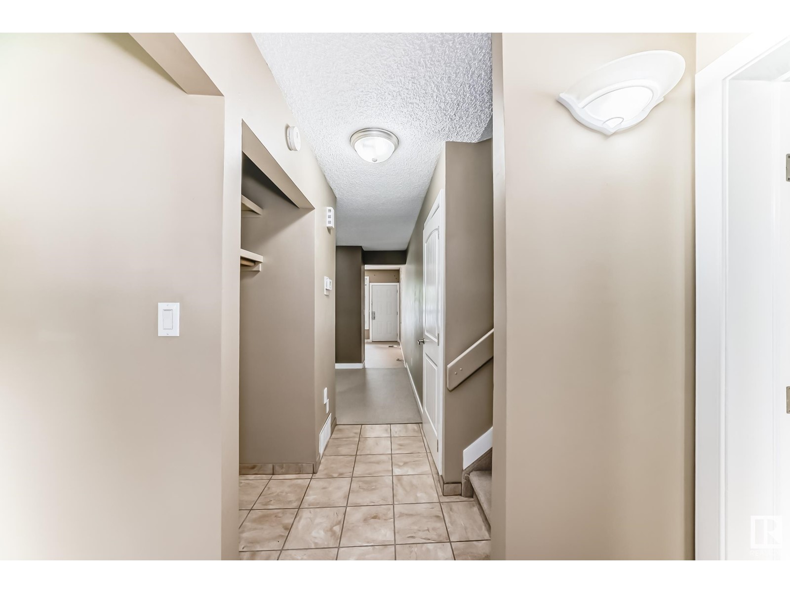 #21 1904 48 ST NW
