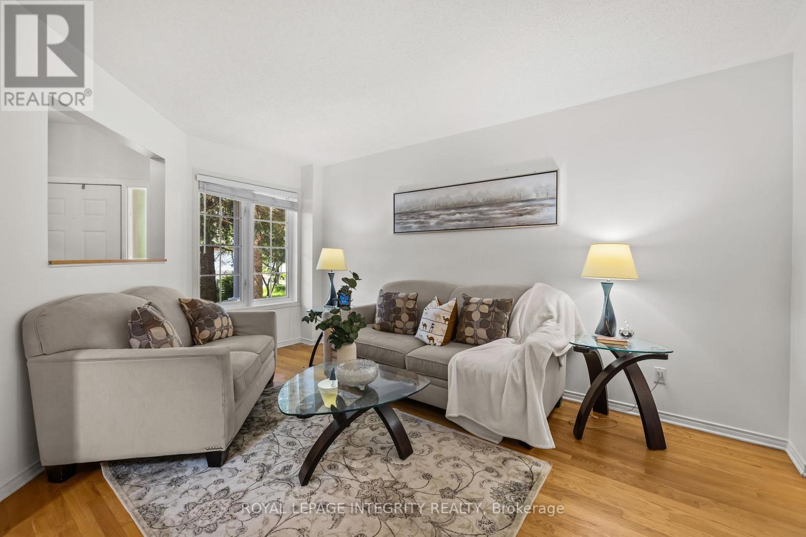 25 CRYSTAL PARK CRESCENT
