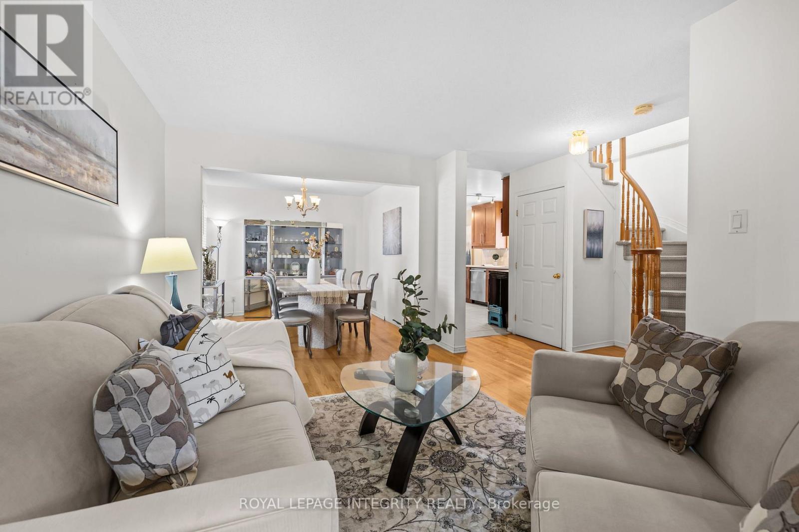 25 CRYSTAL PARK CRESCENT