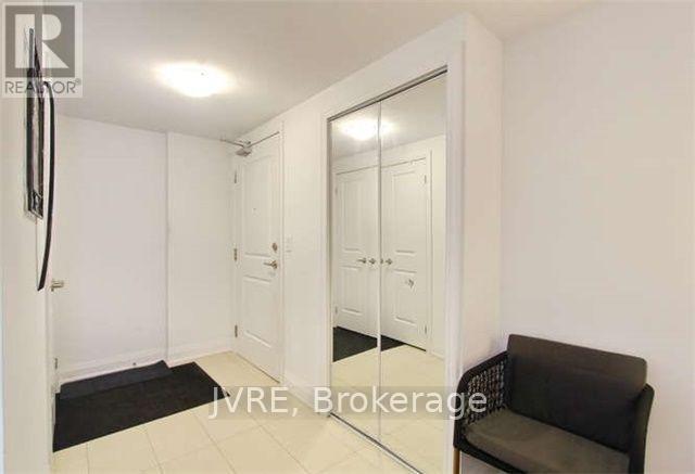 107 - 12 WOODSTREAM BOULEVARD