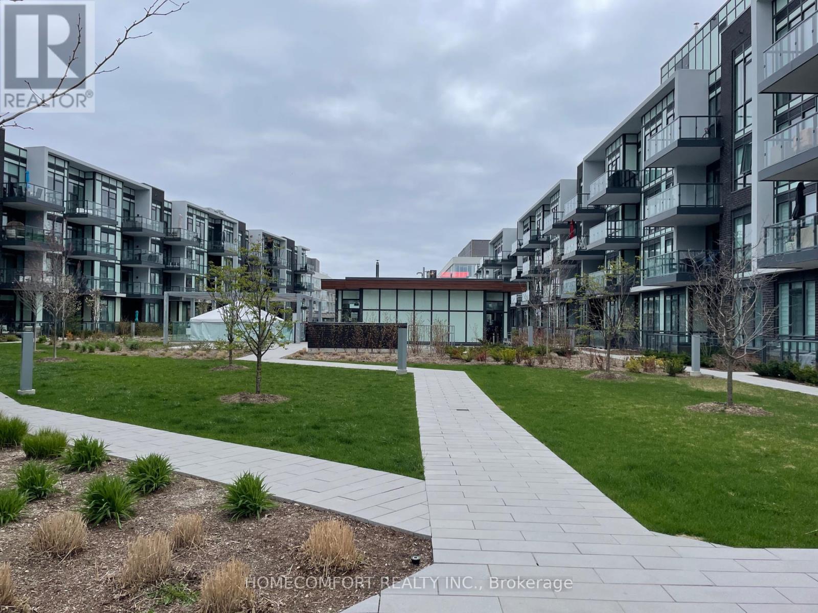 312 - 415 SEA RAY AVENUE