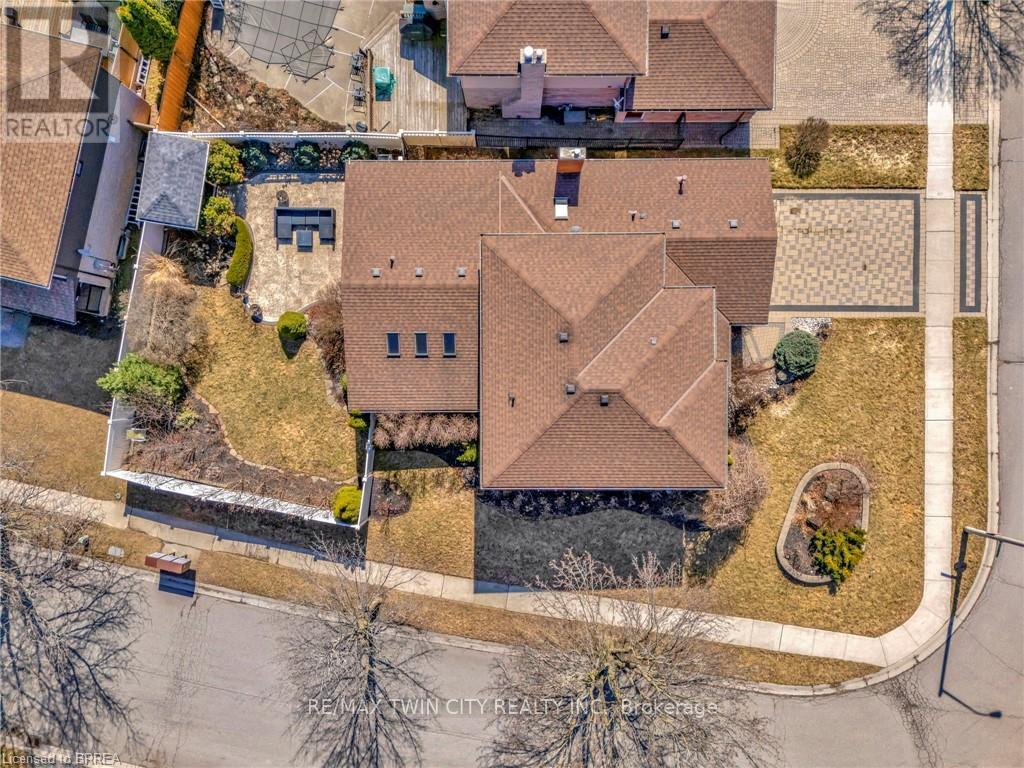 1 BOWEN LANE