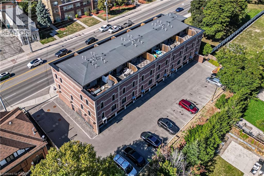 760 LAKESHORE Road E Unit# 213