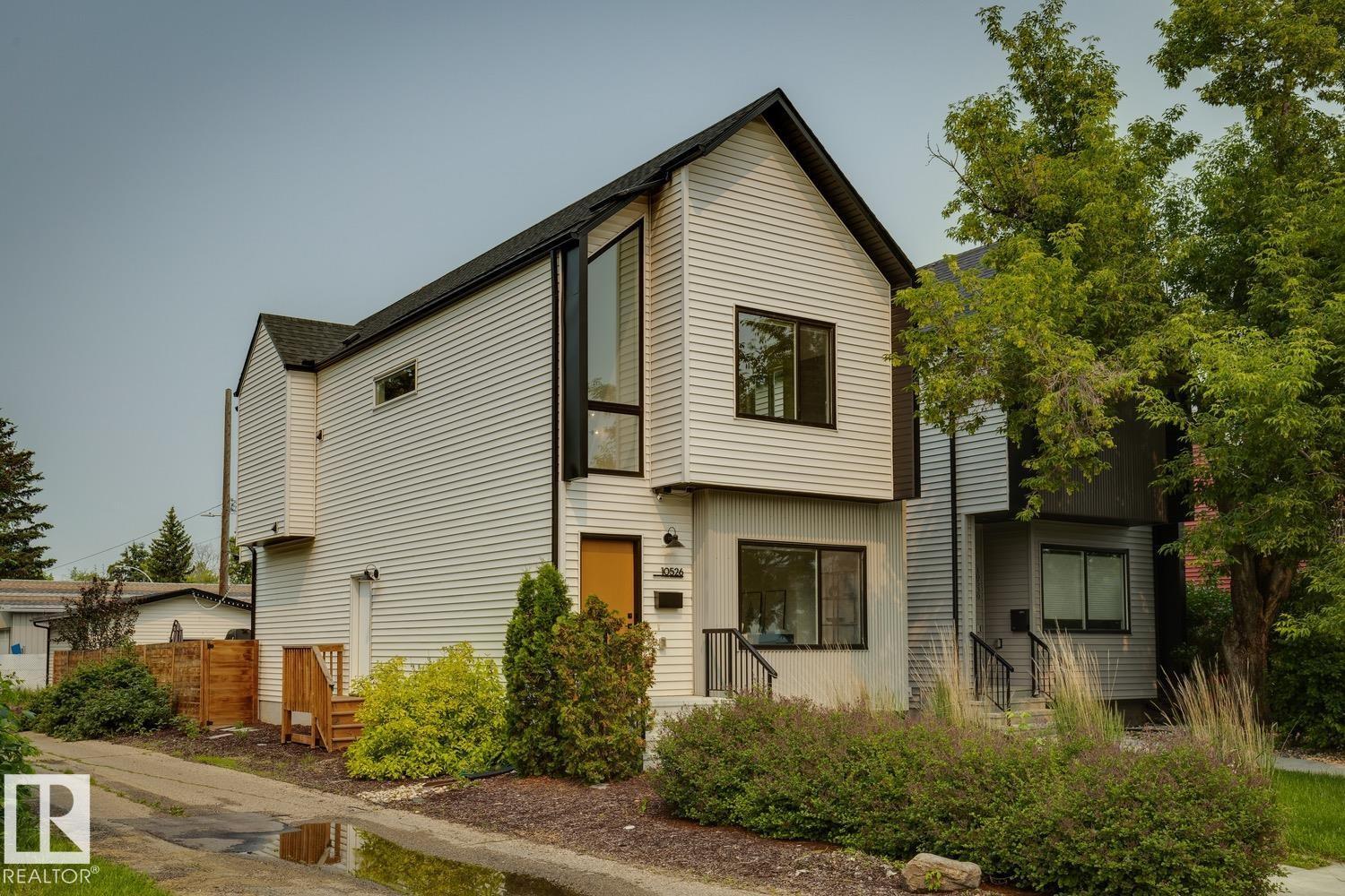 10526 157 ST NW