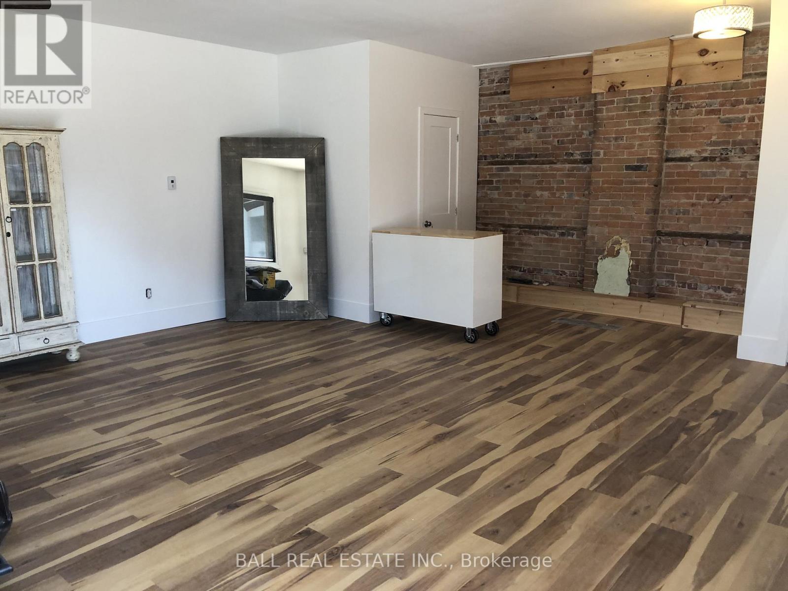 222 WELLINGTON STREET