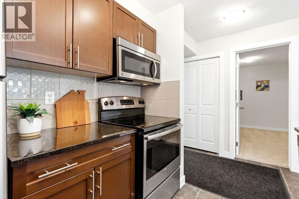 3105, 625 Glenbow Drive