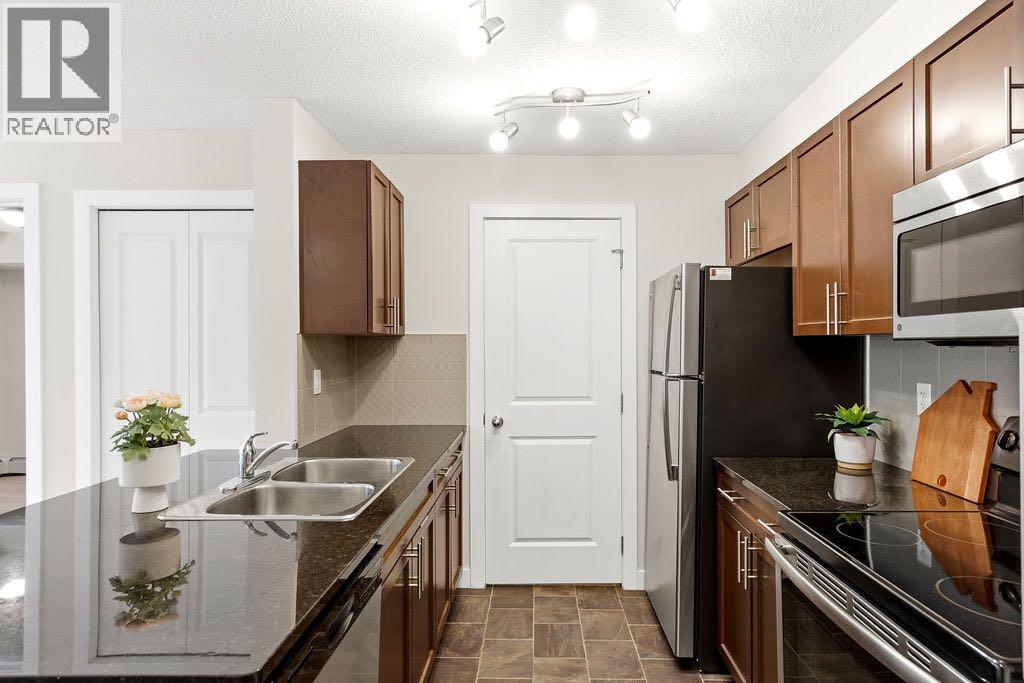 3105, 625 Glenbow Drive