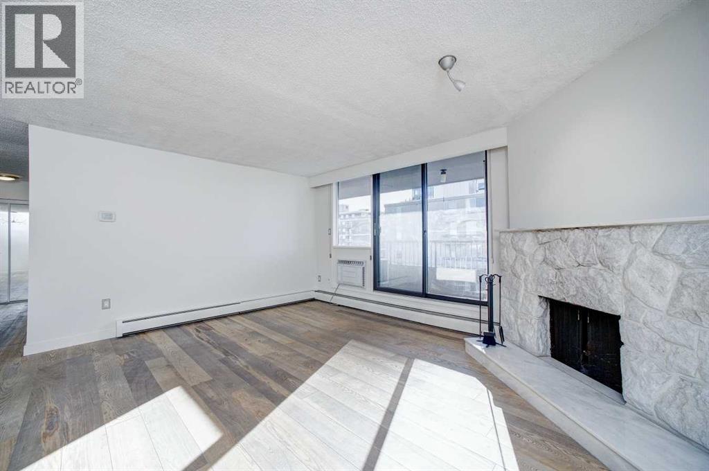 9E, 133 25 Avenue SW