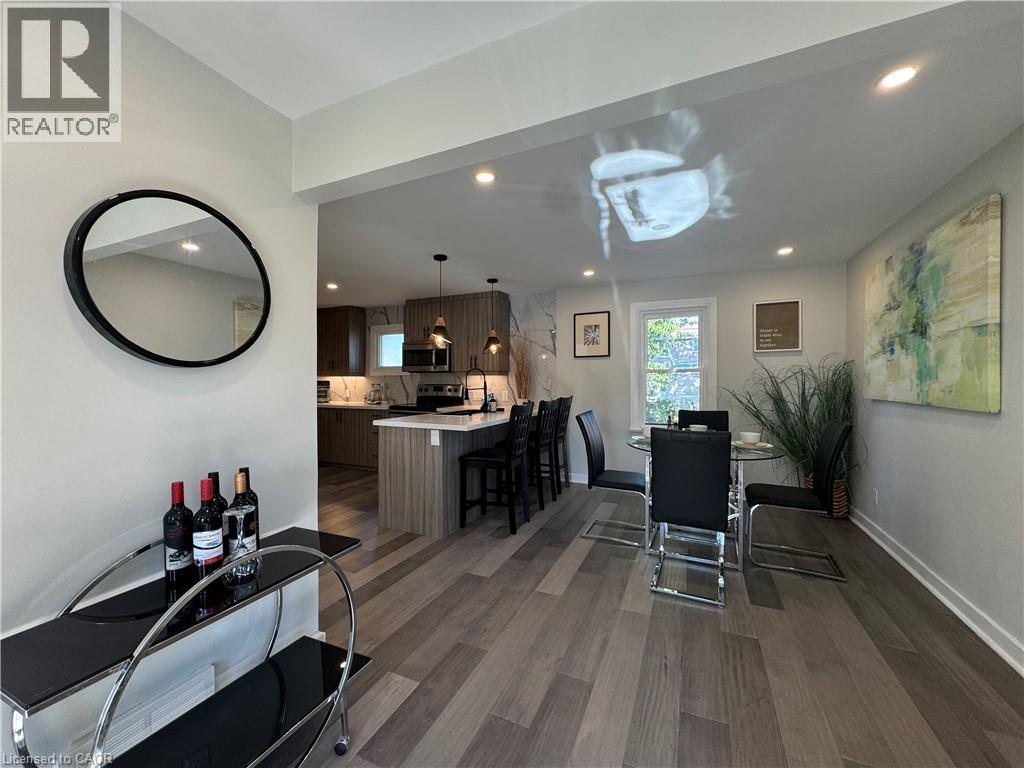 260 WALLACE Avenue S