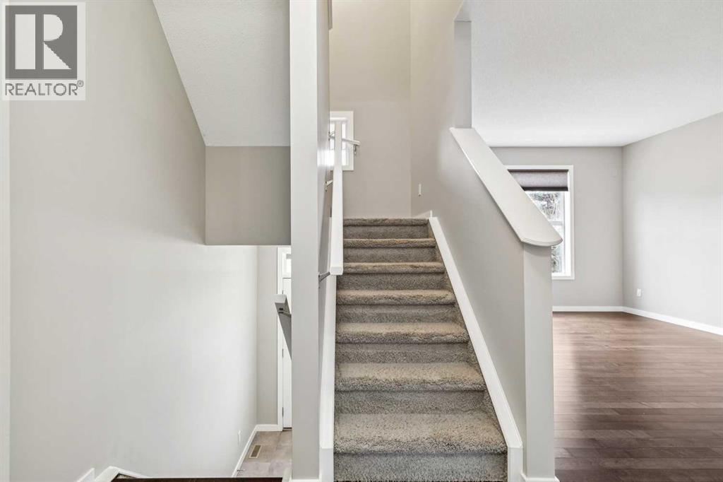 206, 10 Auburn Bay Avenue SE