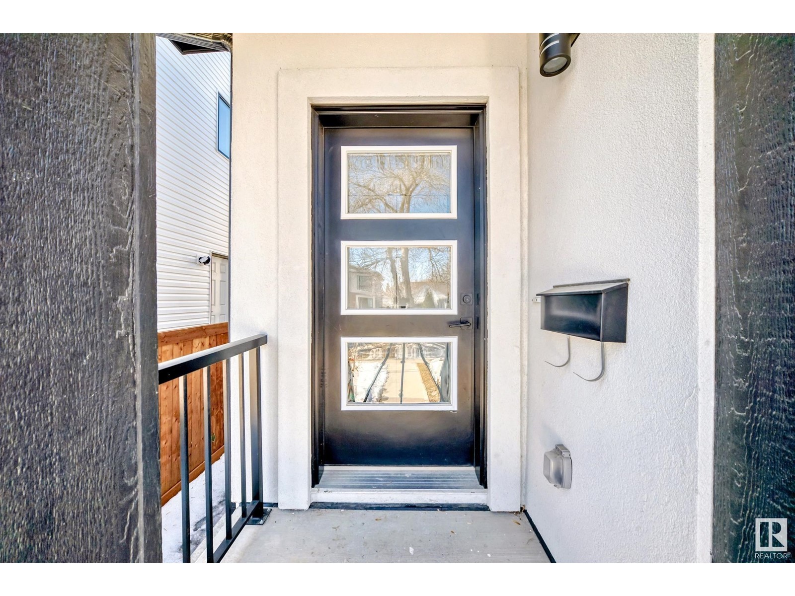 7222 112 ST NW