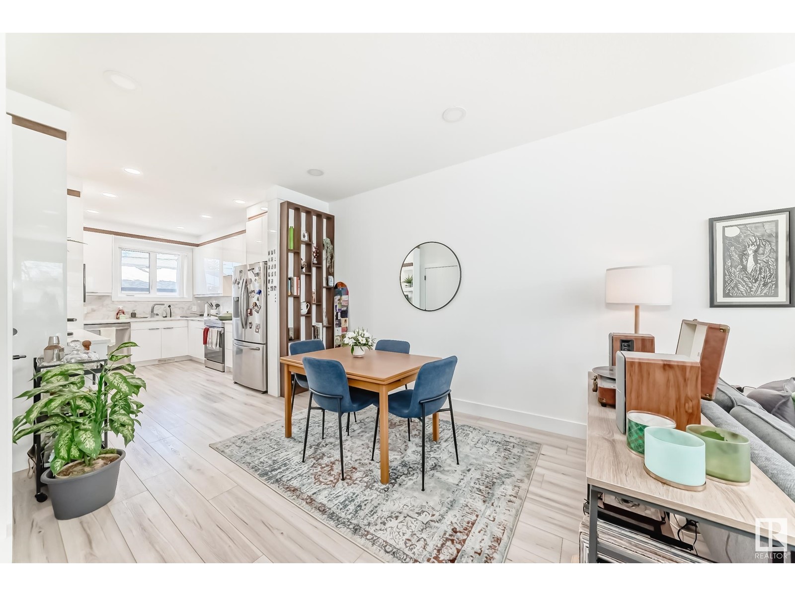 7222 112 ST NW