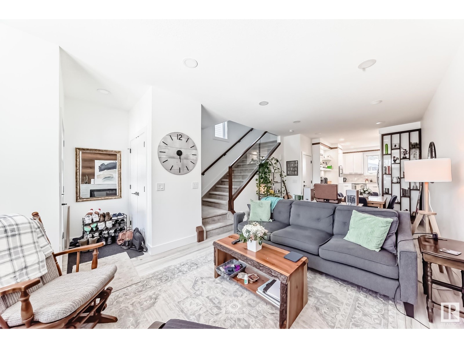 7222 112 ST NW