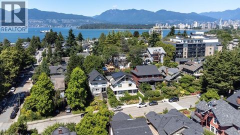 2575 W 3RD AVENUE Vancouver BC V6K1M2