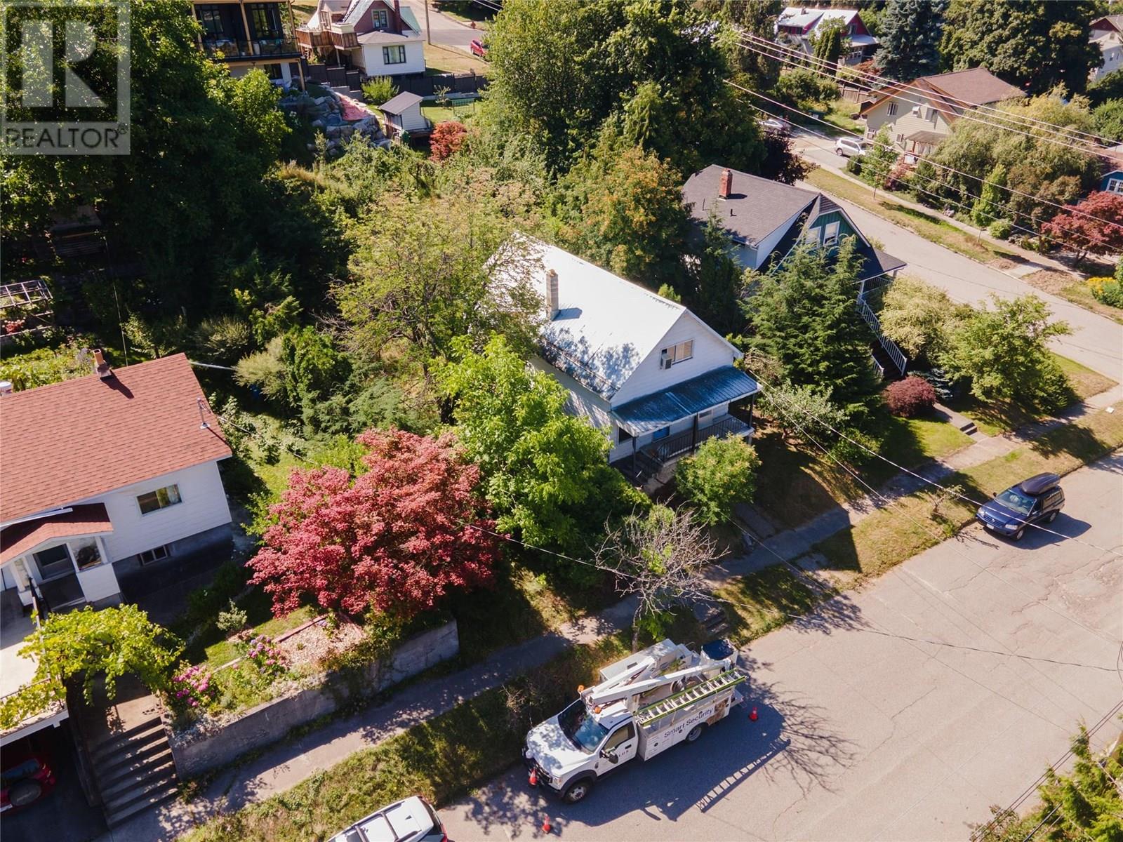 608 Innes Street