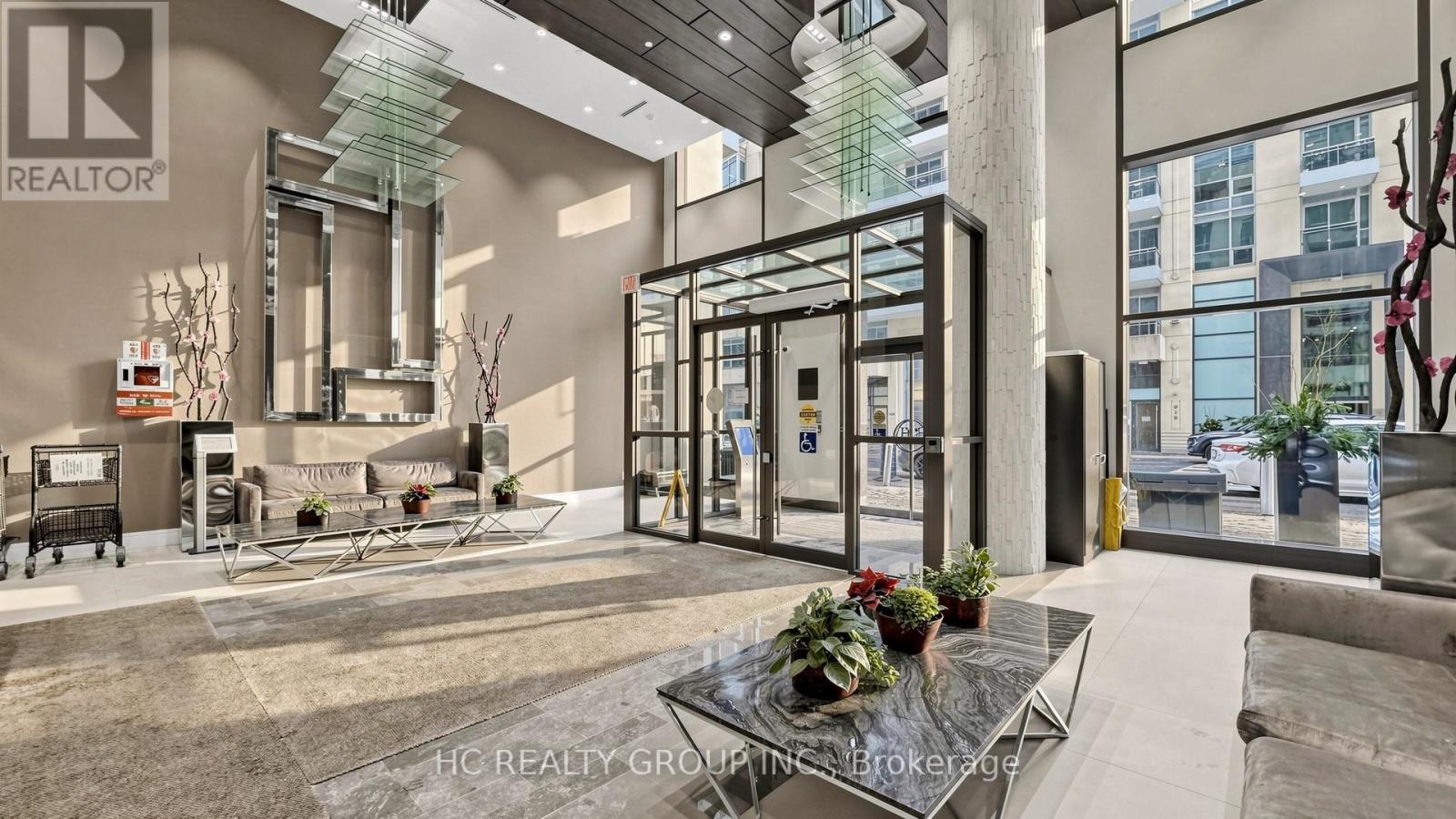 907 - 9205 YONGE STREET