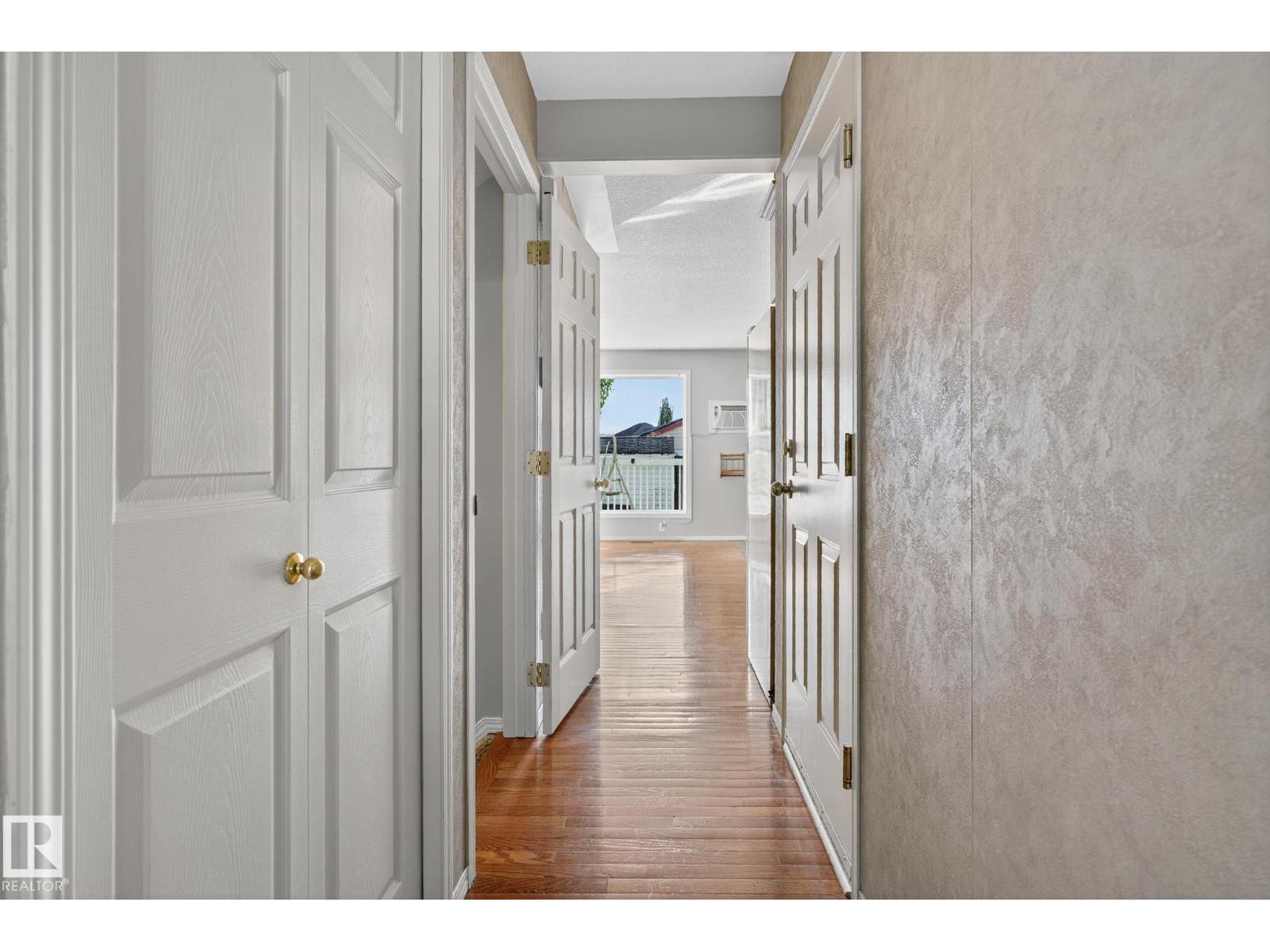 16013 90 ST NW