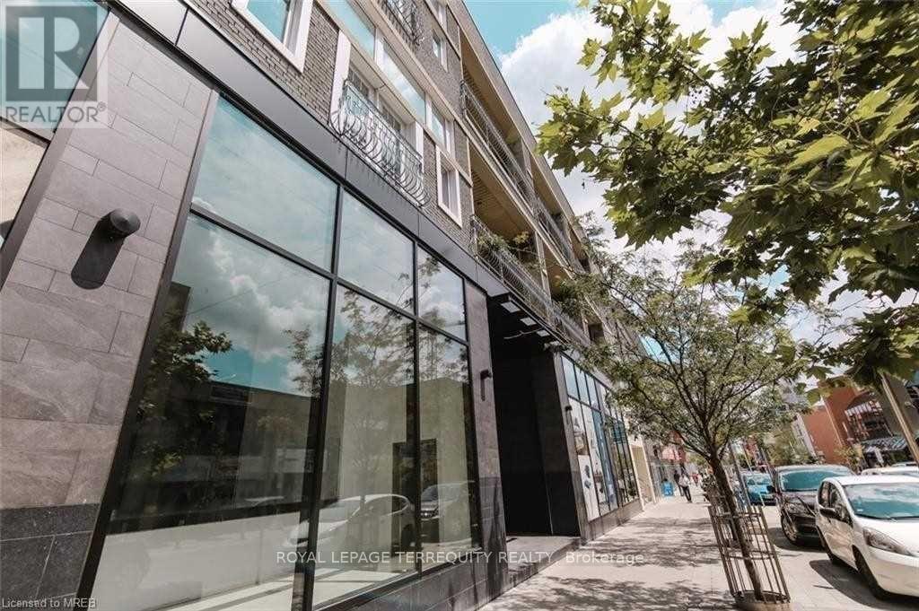 301 - 276 KING STREET W