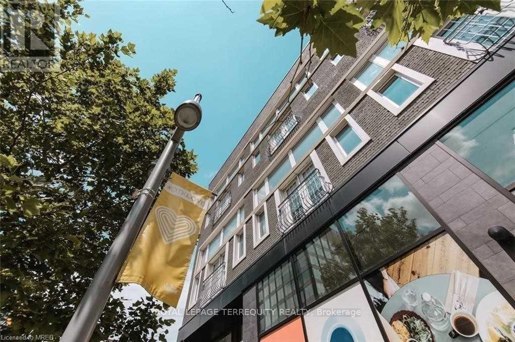 301 - 276 KING STREET W