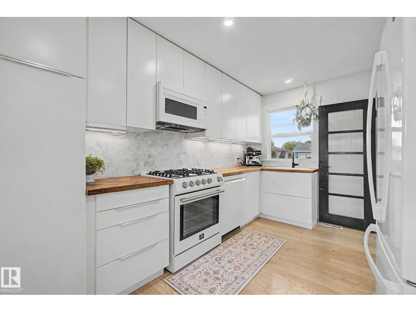 15771 106A AV NW