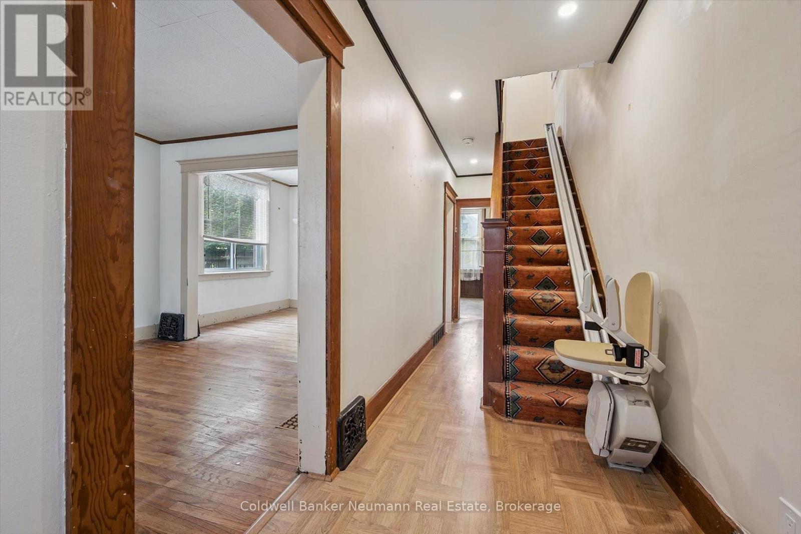336 PAISLEY ROAD