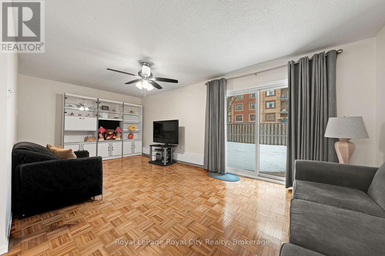 102 - 234 WILLOW ROAD