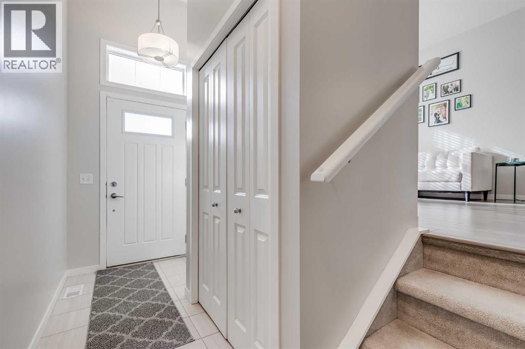 20 Copperpond Rise SE