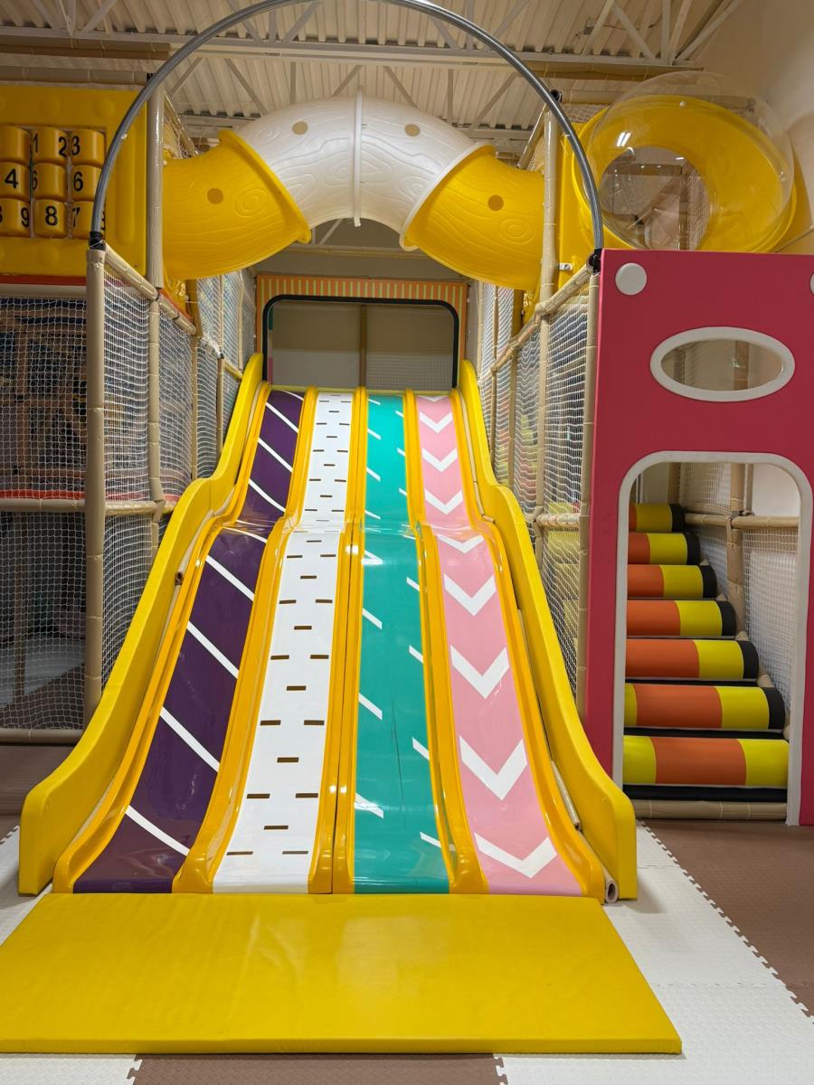 102 & 103 102 & 103, 4812  43a Ave