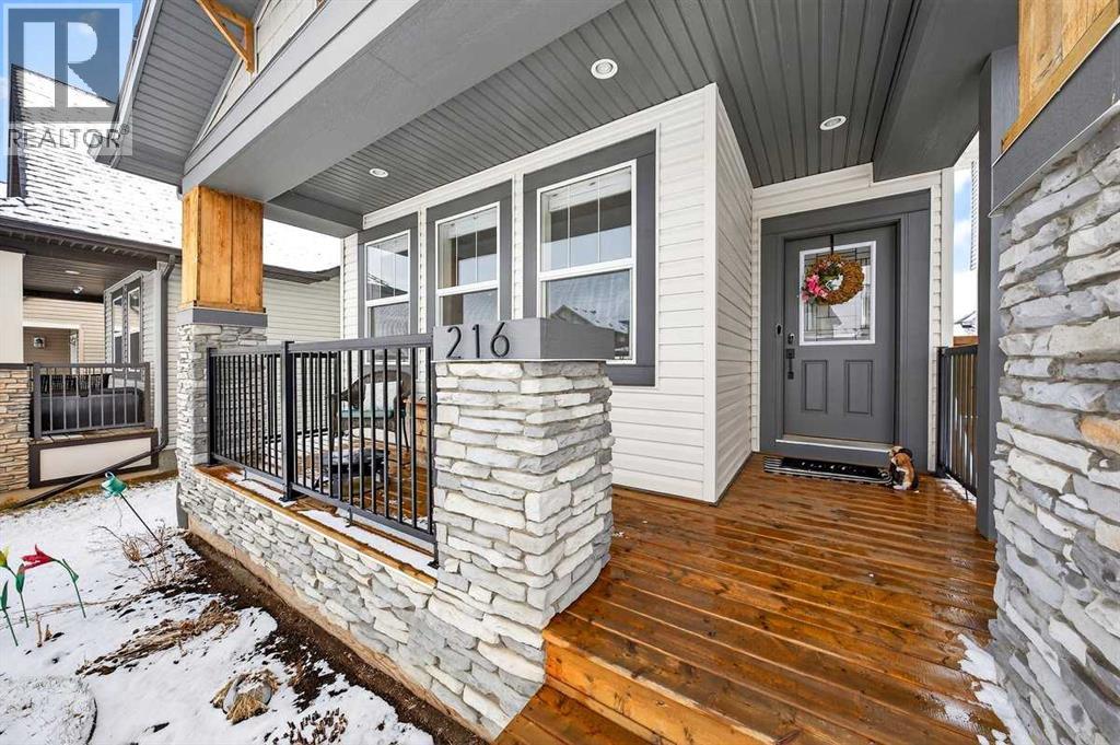 216 Hillcrest Road SW