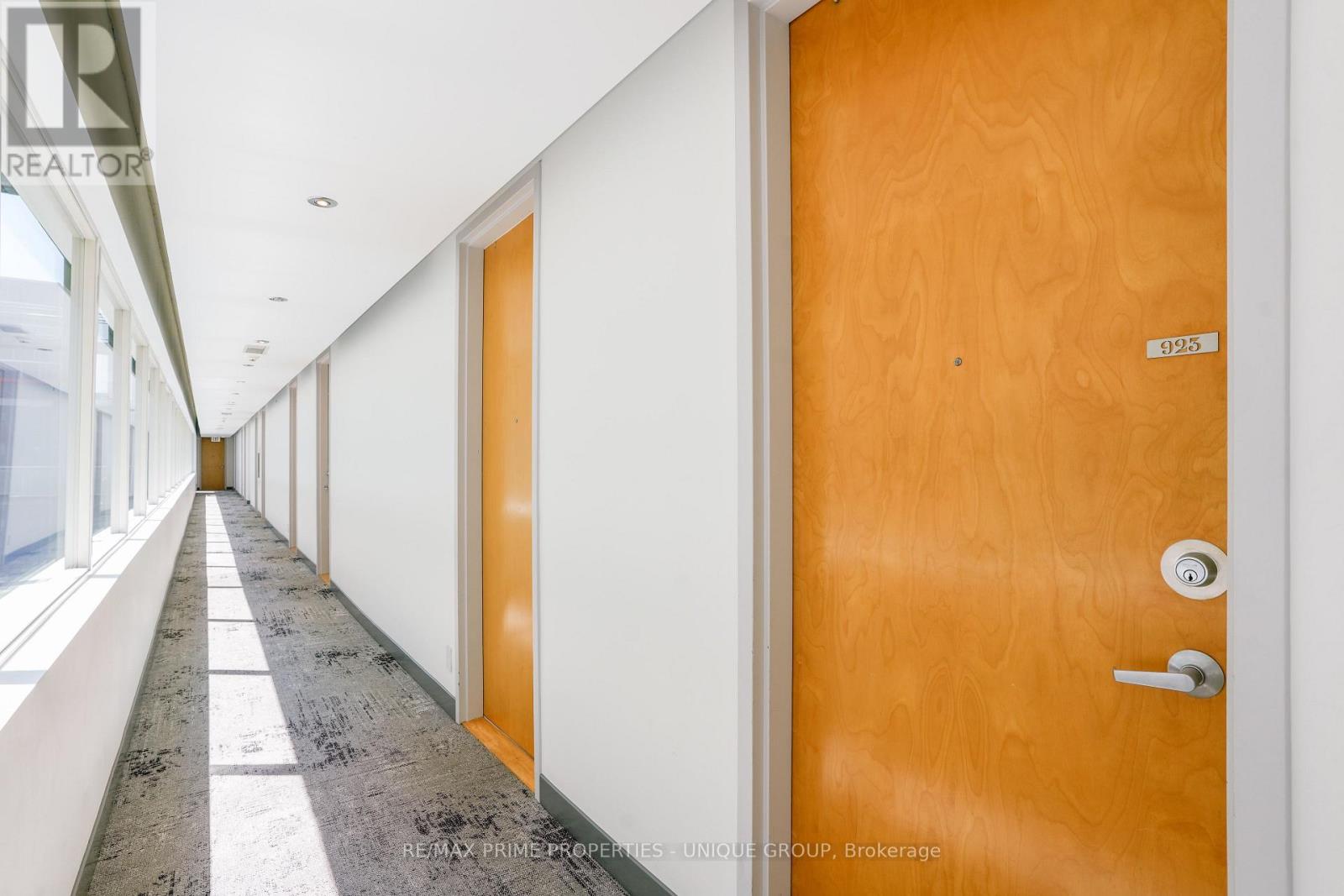 923 - 388 RICHMOND STREET W