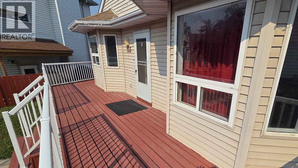 155 Applefield Close SE