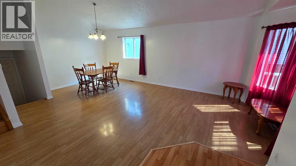 155 Applefield Close SE