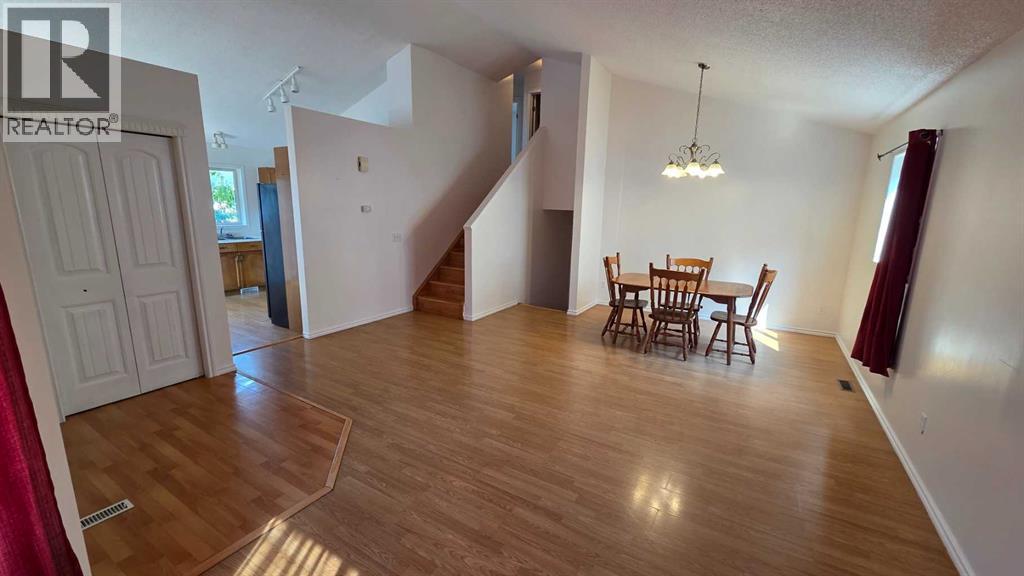 155 Applefield Close SE