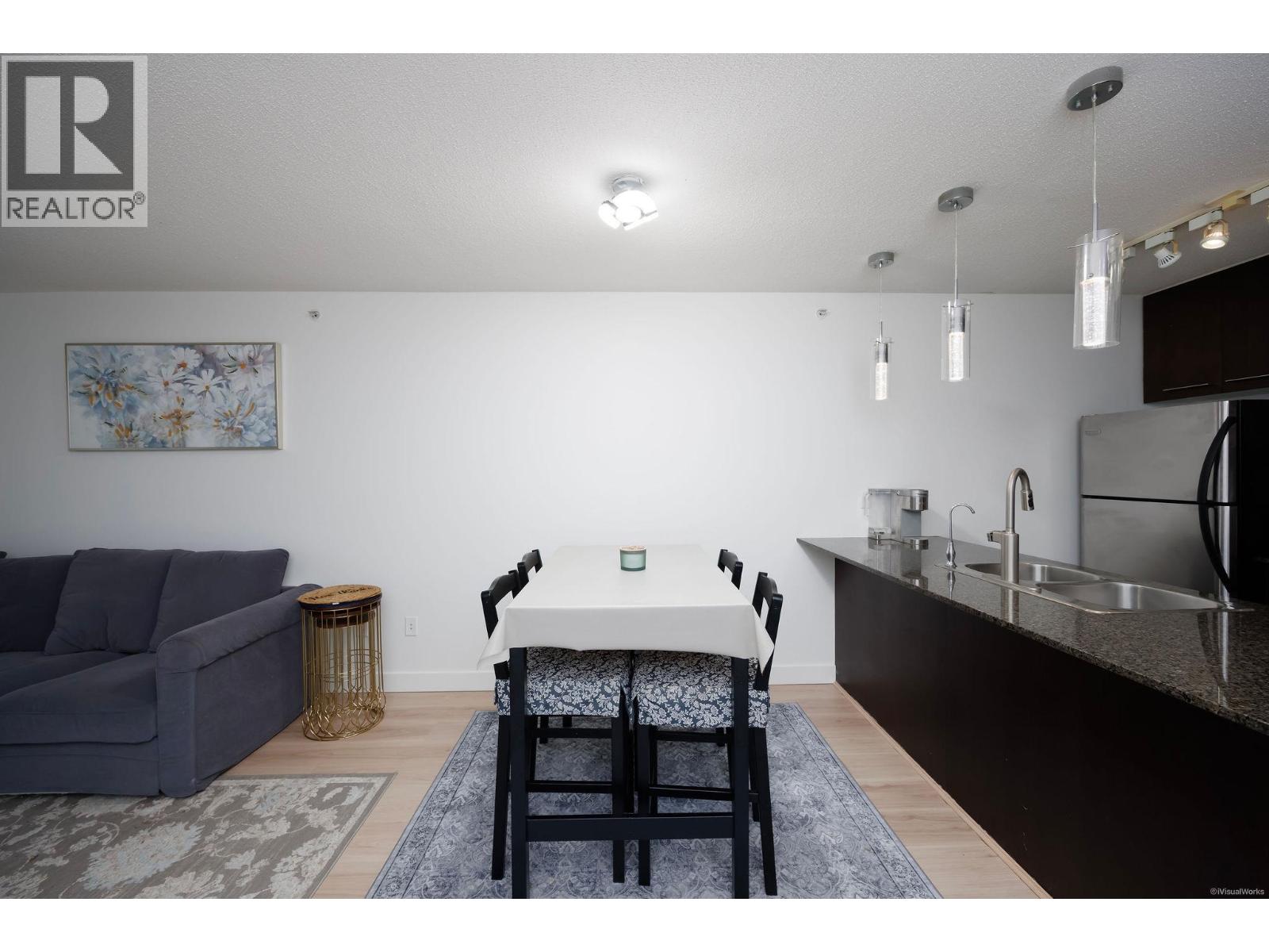 1103 2979 GLEN DRIVE