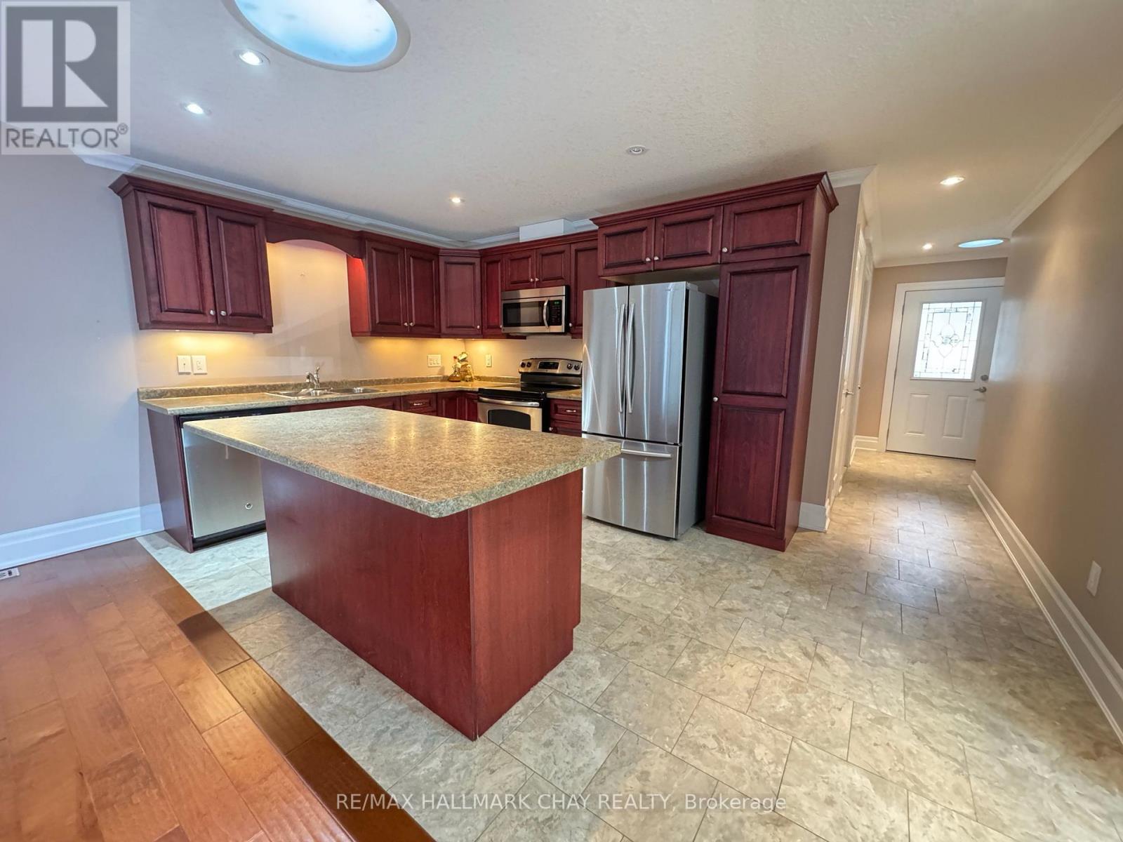 31 GARDEN GROVE CRESCENT