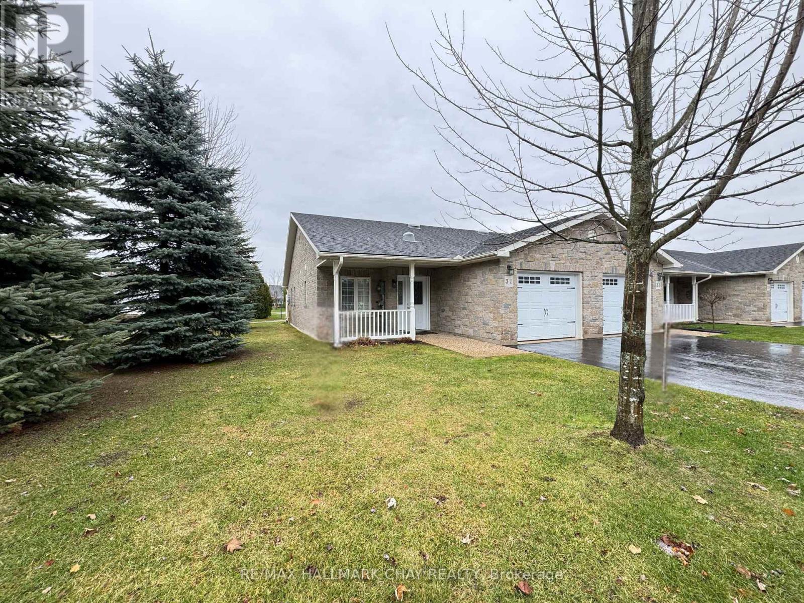 31 GARDEN GROVE CRESCENT