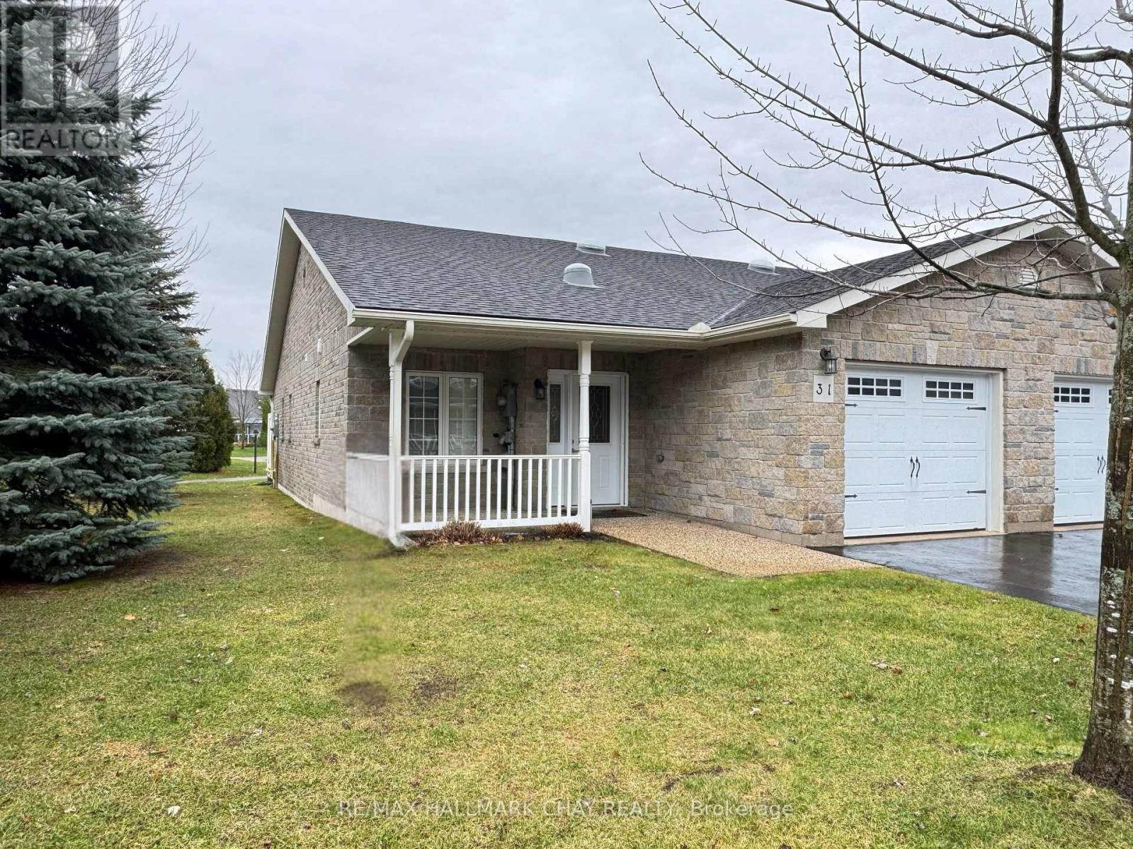 31 GARDEN GROVE CRESCENT