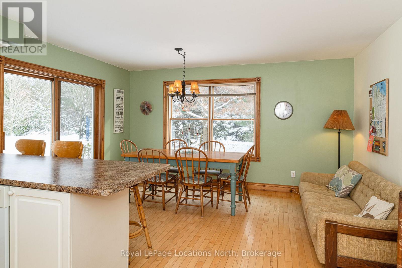 255 BLUE JAY CRESCENT