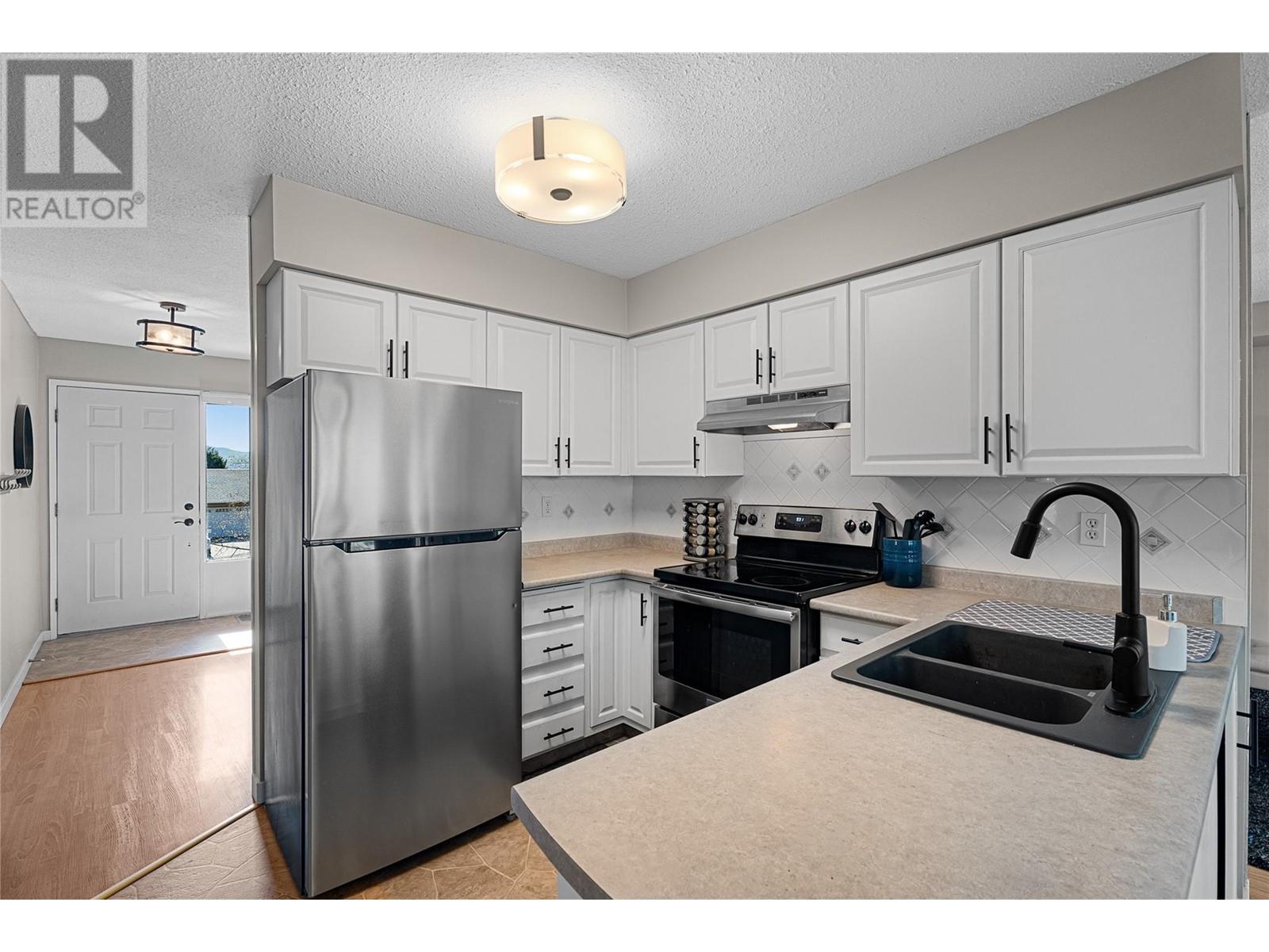 2274 MACINTYRE Place