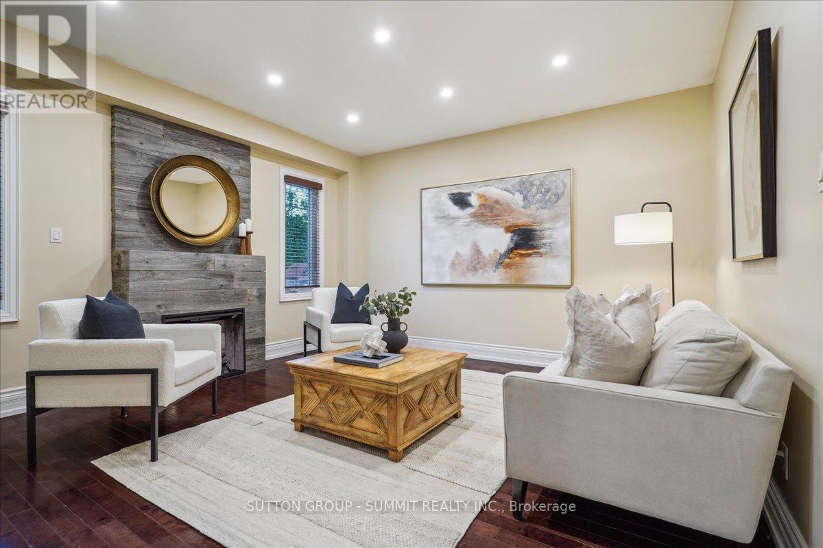 137 EAGLEWOOD BOULEVARD