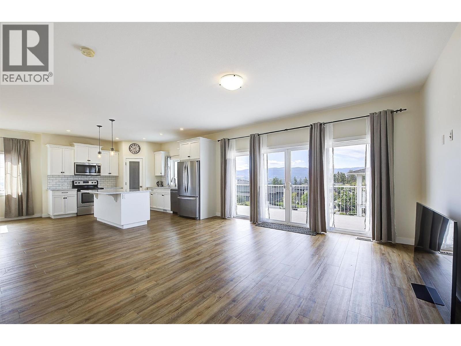 741 Yorkville Street