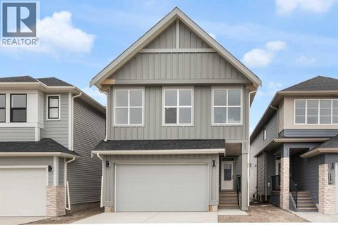 1493 South Point Villas SW Airdrie AB T4B5P2