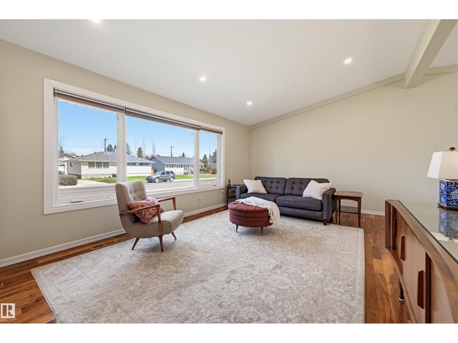 14521 85 AV NW