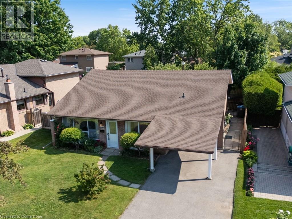 1610 HOBBS Crescent